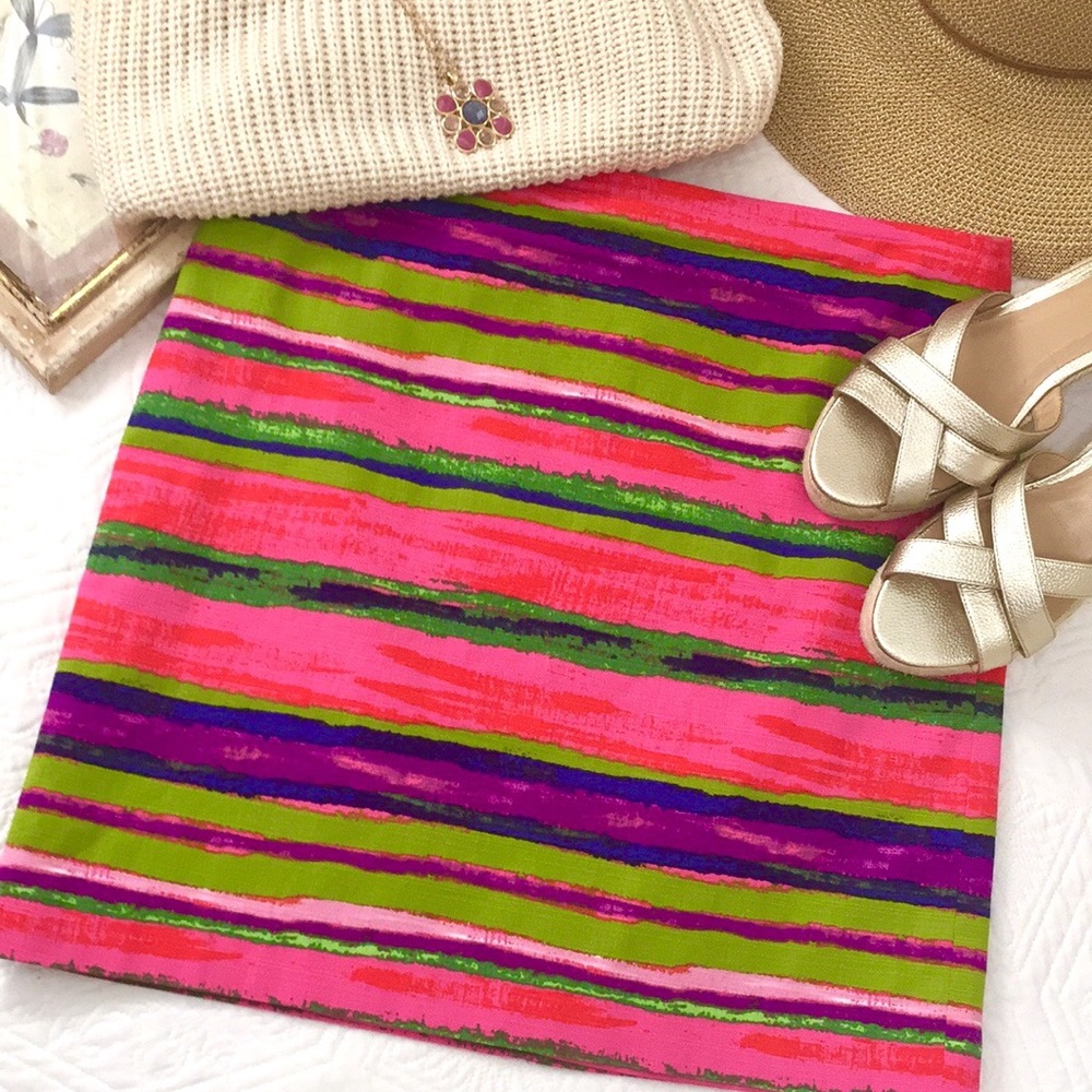 Vibrant Premise Pencil Skirt